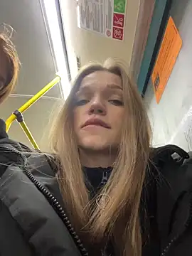 Snapshot of KitteCat chatting on 01-08-25, 02:35 KitteCat online show from 01-08-25, 02:35