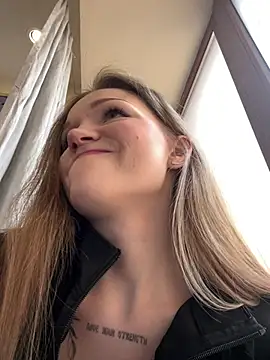 Snapshot of KitteCat chatting on 02-14-25, 12:03 KitteCat online show from 02-14-25, 12:03