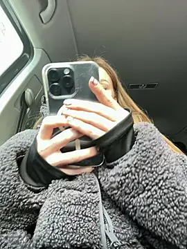 Snapshot of KitteCat chatting on 02-15-25, 10:11 KitteCat online show from 02-15-25, 10:11