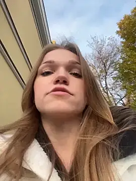 Snapshot of KitteCat chatting on 10-19-25, 01:56 KitteCat online show from 10-19-25, 01:56