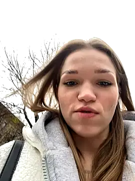 Snapshot of KitteCat chatting on 10-26-25, 12:44 KitteCat online show from 10-26-25, 12:44