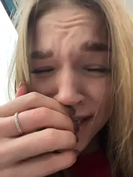 Snapshot of KitteCat chatting on 11-03-25, 07:53 KitteCat online show from 11-03-25, 07:53