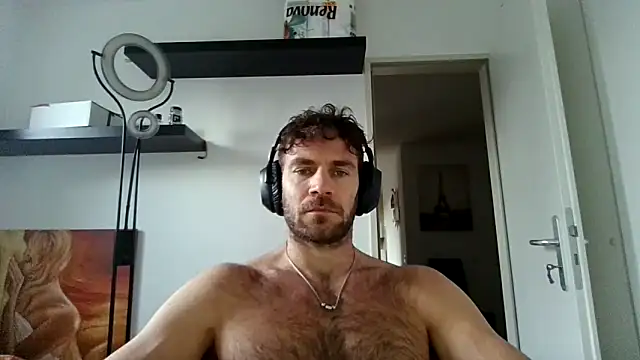 alpha-hunk online show from 11-25-25, 01:22