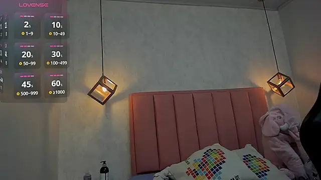 Snapshot of MAYROBERTSS chatting on 02-04-25, 12:11 MAYROBERTSS online show from 02-04-25, 12:11