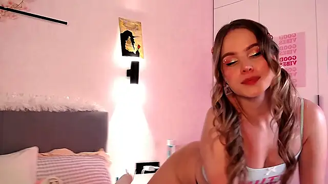 SIlviaBeyt online show from 11-22-25, 08:52