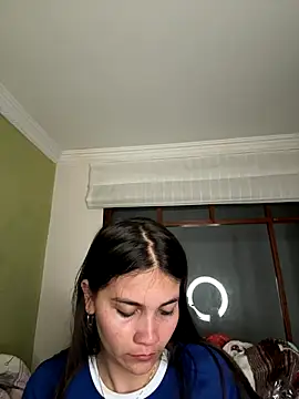 aurora divine online show from 09-16-25, 01:06