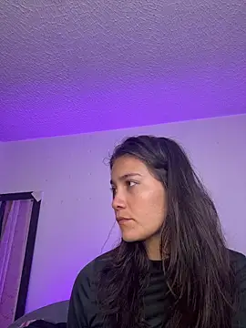 aurora divine online show from 04-17-26, 07:06