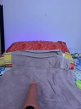 aurora divine online show from 04-22-26, 07:04