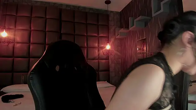 Snapshot of maddy_walker chatting on 12-28-24, 09:40 maddy walker online show from 12-28-24, 09:40