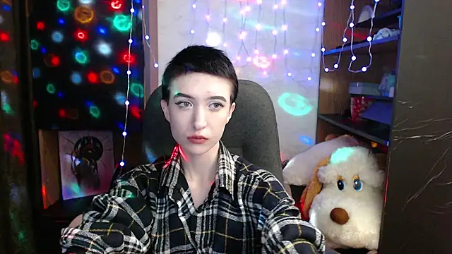 MilanaThorn online show from 12-13-24, 04:38