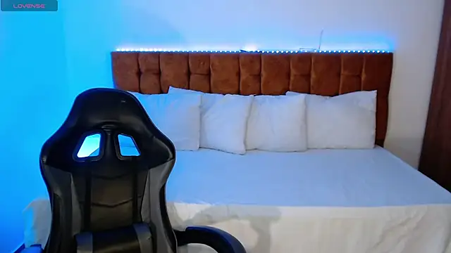 alexiaaross online show from 09-27-25, 01:10