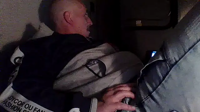 CandiedPompano online show from 10-22-25, 08:30