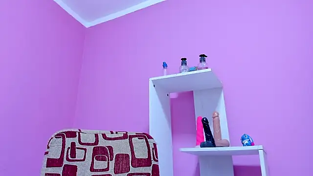 Snapshot of LolaBoobs chatting on 03-05-25, 05:29 LolaBoobs online show from 03-05-25, 05:29