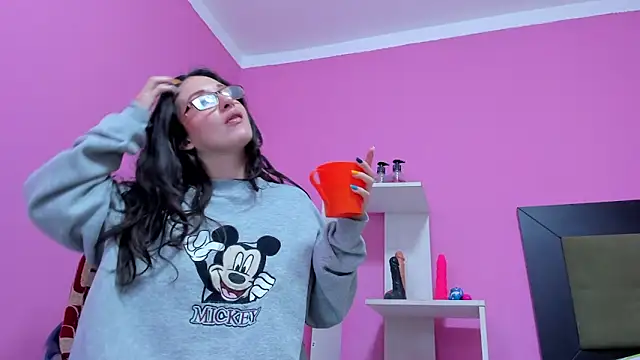 Snapshot of LolaBoobs chatting on 03-10-25, 07:53 LolaBoobs online show from 03-10-25, 07:53