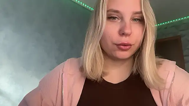 Thalia  Star online show from 10-15-25, 10:48