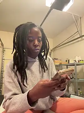 choclatepeaach online show from 11-10-25, 10:42