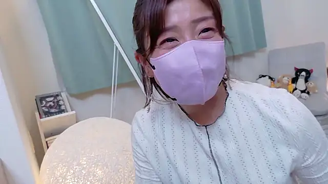 Risa 06 online show from 05-19-26, 12:33