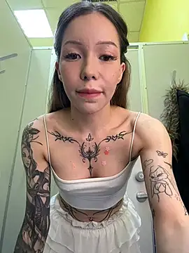 Snapshot of babydolll chatting on 06-24-26, 03:44 babydolll online show from 06-24-26, 03:44