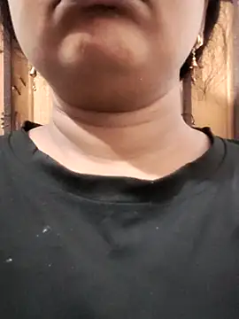 Snapshot of Dr_Chhaya chatting on 07-18-26, 03:11 Dr Chhaya online show from 07-18-26, 03:11