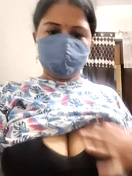 Snapshot of Dr_Chhaya chatting on 07-20-26, 12:14 Dr Chhaya online show from 07-20-26, 12:14