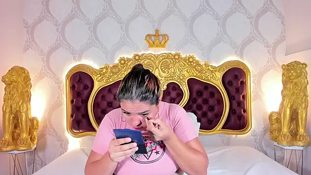 Snapshot of KendralHolson chatting on 11-09-25, 04:22 KendralHolson online show from 11-09-25, 04:22