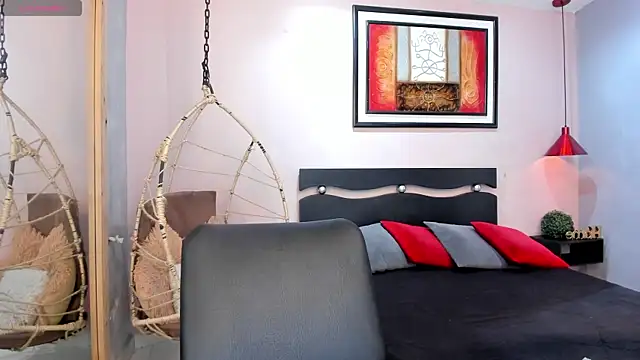ebbafernandez  online show from 07-04-26, 12:00