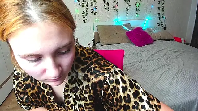 Miss Elsa  online show from 03-04-25, 03:15