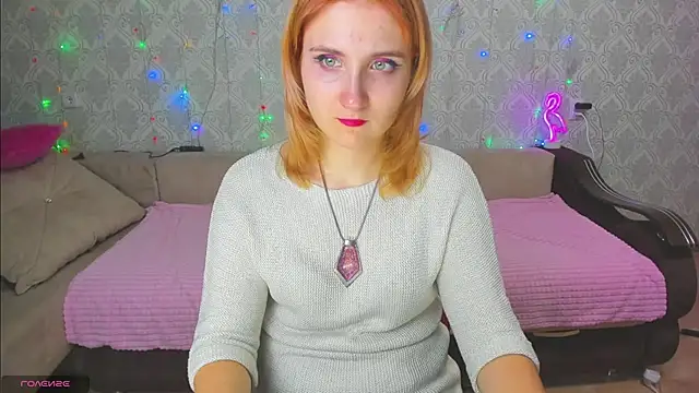 Miss Elsa  online show from 03-19-25, 12:45