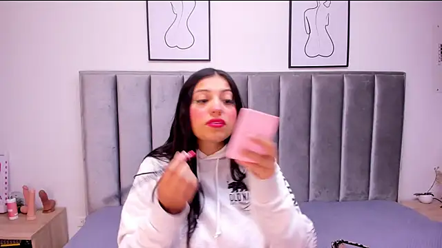 Emmy-Turnner online show from 10-22-25, 11:54