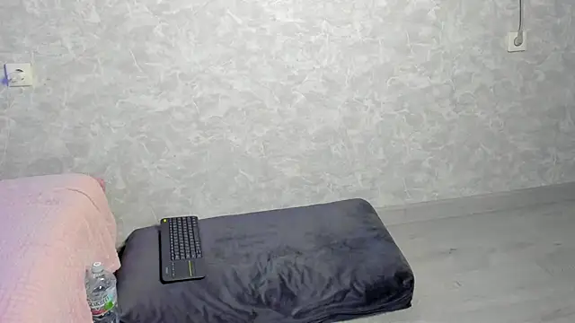 EllaSky xoxo online show from 10-24-25, 09:55