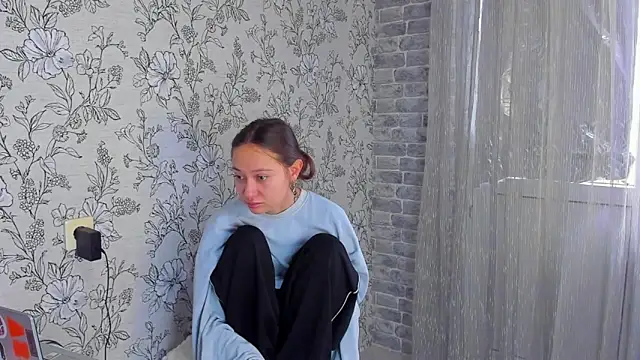 EllaSky xoxo online show from 12-14-25, 08:30