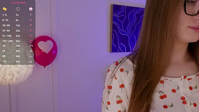 Lilly Colins online show from 02-14-25, 07:02