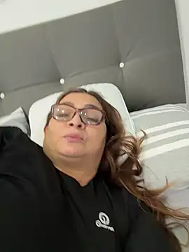 AntonellaAlondra4 online show from 04-17-26, 03:37