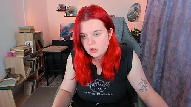 Snapshot of NielletaBlossom chatting on 01-13-26, 02:28 NielletaBlossom online show from 01-13-26, 02:28