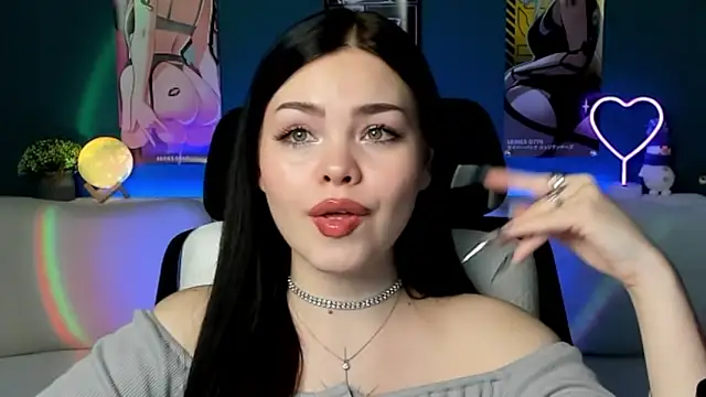 Snapshot of AkiraKatsu chatting on 12-16-24, 06:38 AkiraKatsu online show from 12-16-24, 06:38