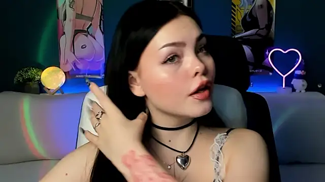 Snapshot of AkiraKatsu chatting on 12-17-24, 07:15 AkiraKatsu online show from 12-17-24, 07:15