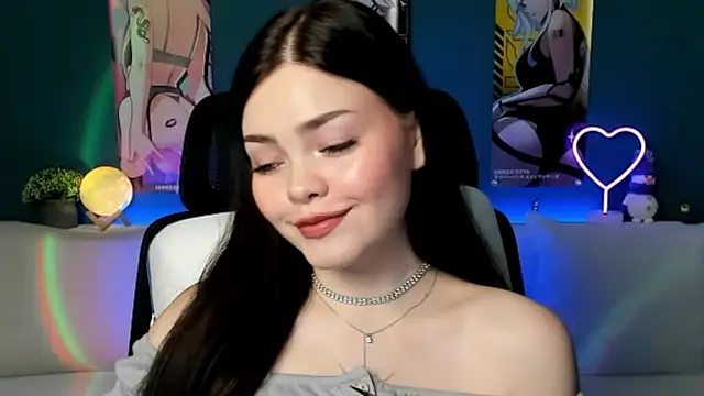 Snapshot of AkiraKatsu chatting on 12-19-24, 08:56 AkiraKatsu online show from 12-19-24, 08:56