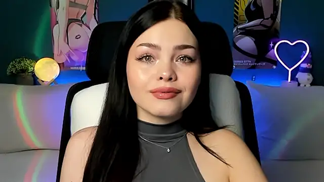 Snapshot of AkiraKatsu chatting on 12-20-24, 12:16 AkiraKatsu online show from 12-20-24, 12:16