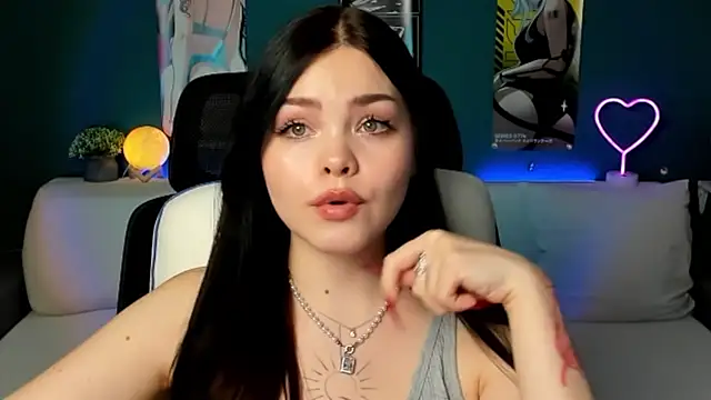 Snapshot of AkiraKatsu chatting on 01-20-25, 08:18 AkiraKatsu online show from 01-20-25, 08:18