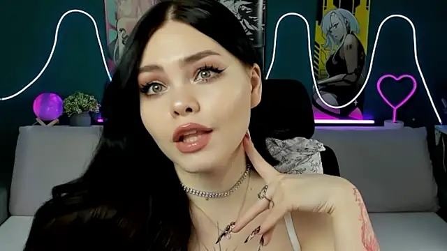 Snapshot of AkiraKatsu chatting on 03-11-25, 09:24 AkiraKatsu online show from 03-11-25, 09:24