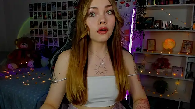 Snapshot of AkiraKatsu chatting on 09-24-25, 11:46 AkiraKatsu online show from 09-24-25, 11:46