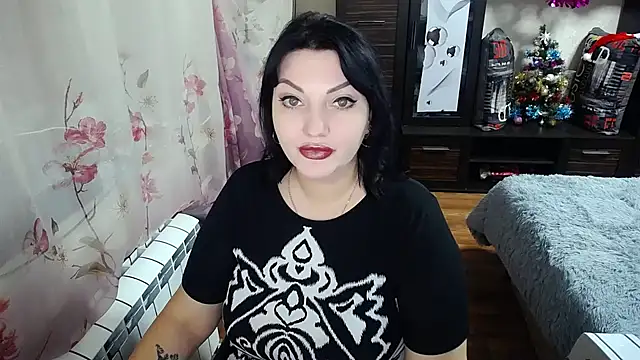 Snapshot of Lady_Boom_Wild_ chatting on 12-23-24, 07:41 Lady Boom Wild online show from 12-23-24, 07:41