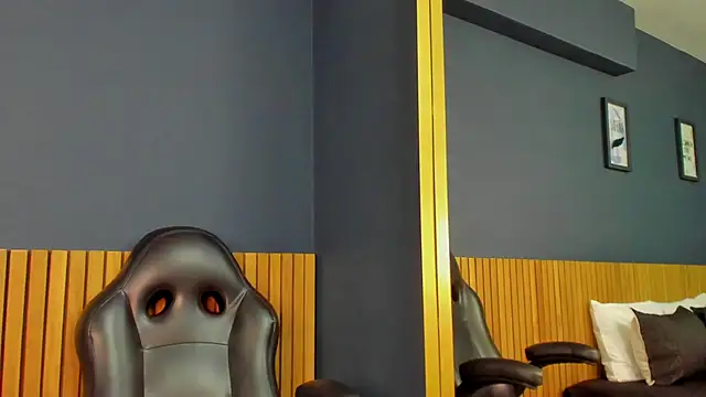 NathRossi online show from 02-26-25, 01:32