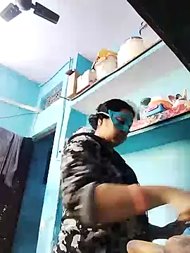 Snapshot of bobbyronak chatting on 01-25-25, 04:56 bobbyronak online show from 01-25-25, 04:56