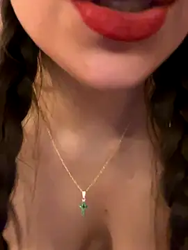 Snapshot of MariaIsabella8 chatting on 10-25-25, 01:02 MariaIsabella8 online show from 10-25-25, 01:02