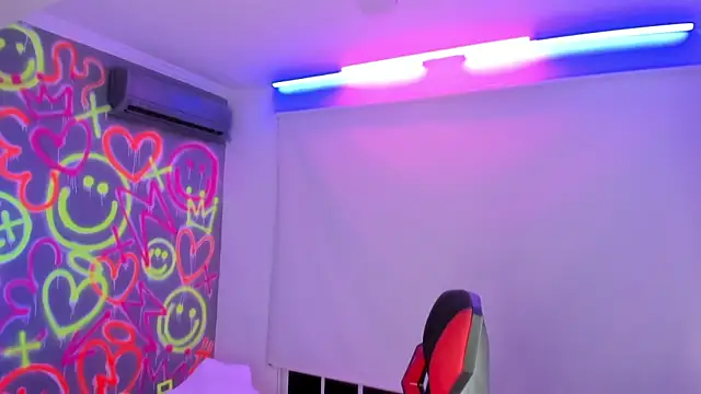 Snapshot of GEANNAROSE chatting on 12-03-24, 09:00 GEANNAROSE online show from 12-03-24, 09:00