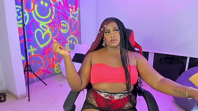 Snapshot of GEANNAROSE chatting on 01-31-25, 04:47 GEANNAROSE online show from 01-31-25, 04:47