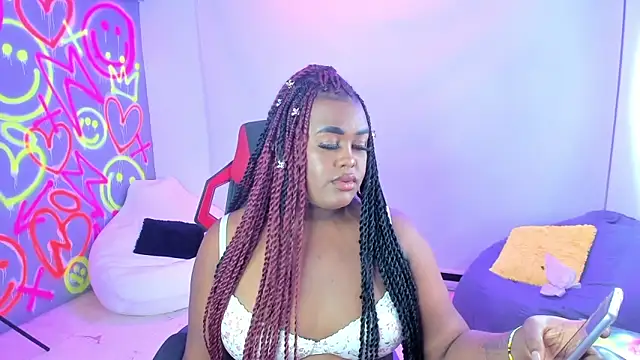 Snapshot of GEANNAROSE chatting on 02-01-25, 05:28 GEANNAROSE online show from 02-01-25, 05:28