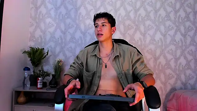 Dorianmistery2322  online show from 12-17-24, 10:23