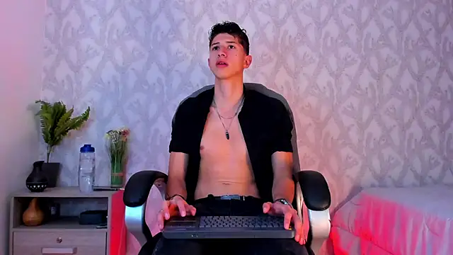 Dorianmistery2322  online show from 01-22-25, 04:23